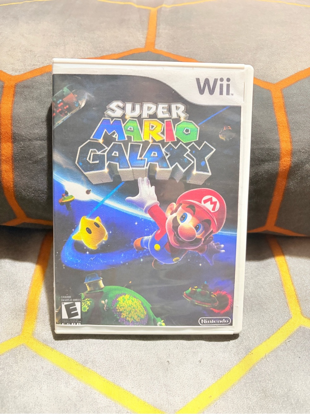 Super Mario Galaxy (Nintendo Wii, 2007)  Disk And Inserts.